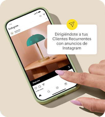 Interfaz de usuario simplificada de Mailchimp que muestra una integración que conecta Mailchimp con los anuncios en redes sociales de Instagram. La integración facilita a las empresas dirigirse a sus clientes habituales con su programa de anuncios en Instagram.